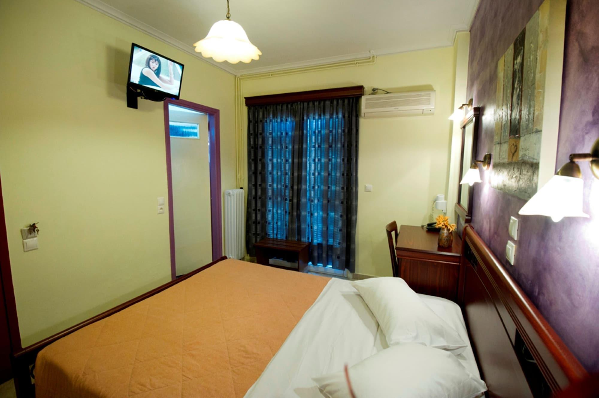 Pergamos Hotel Athens Exterior photo