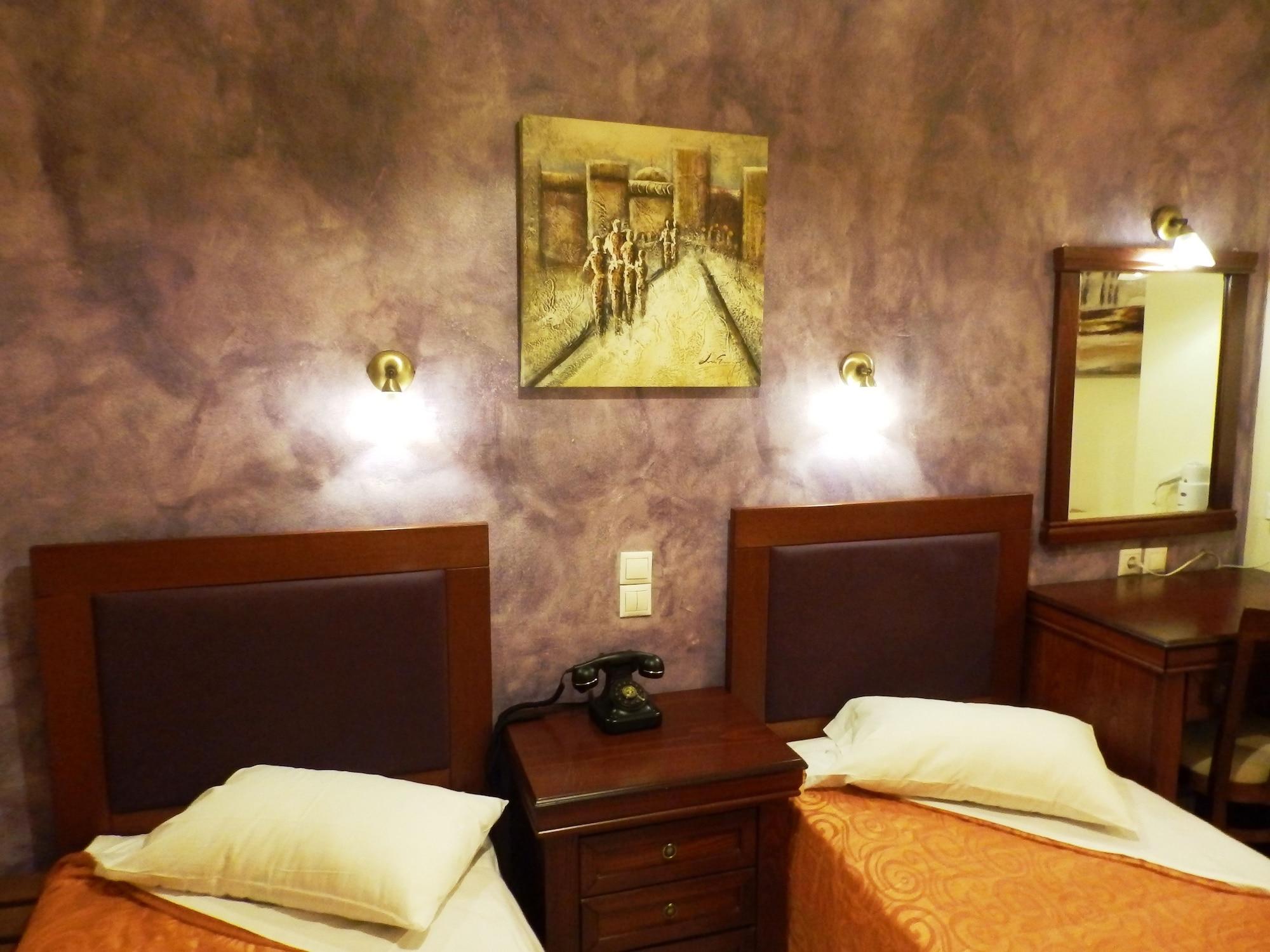 Pergamos Hotel Athens Exterior photo