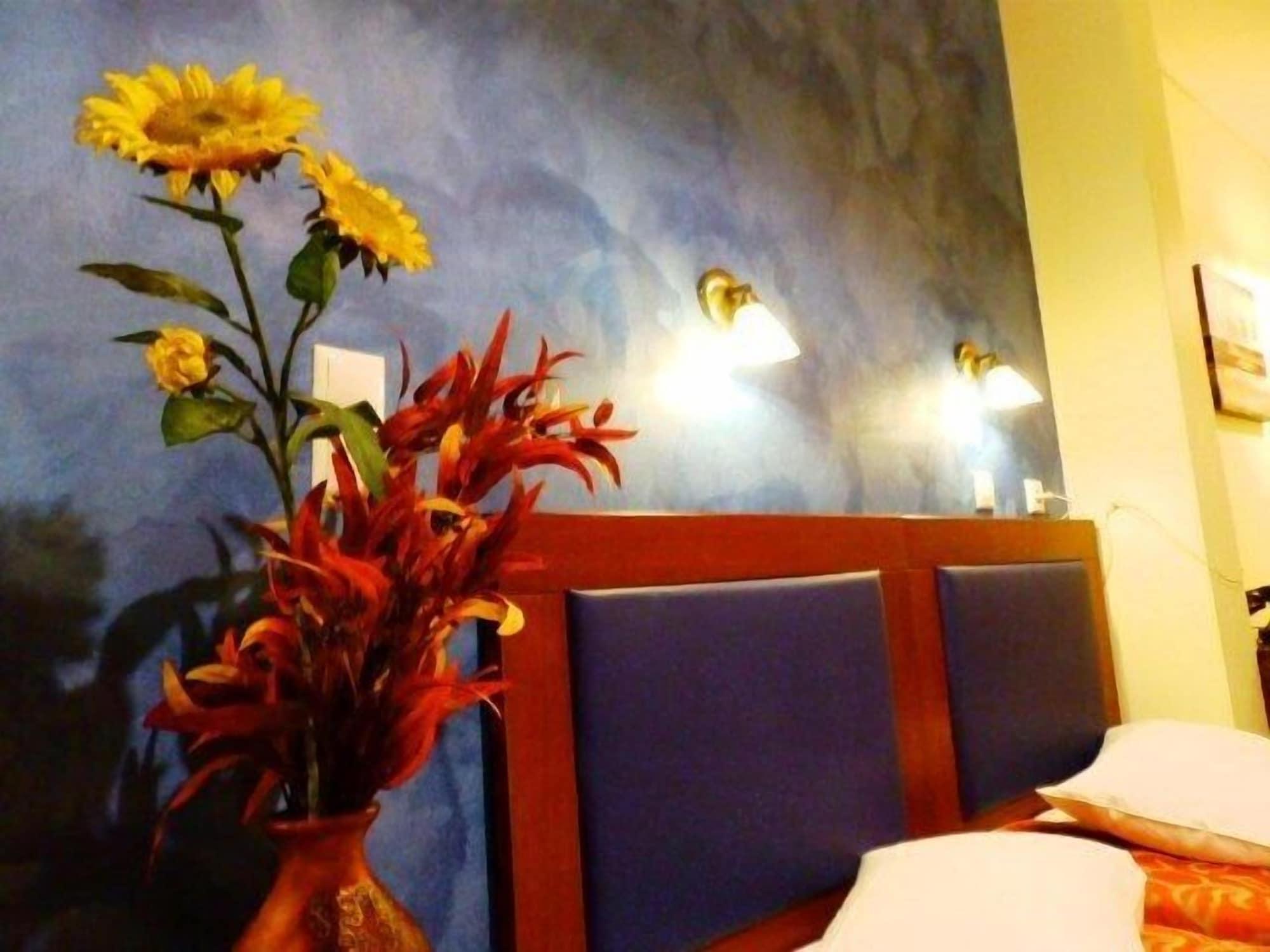 Pergamos Hotel Athens Exterior photo
